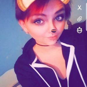 Meet your Posher, Danielle